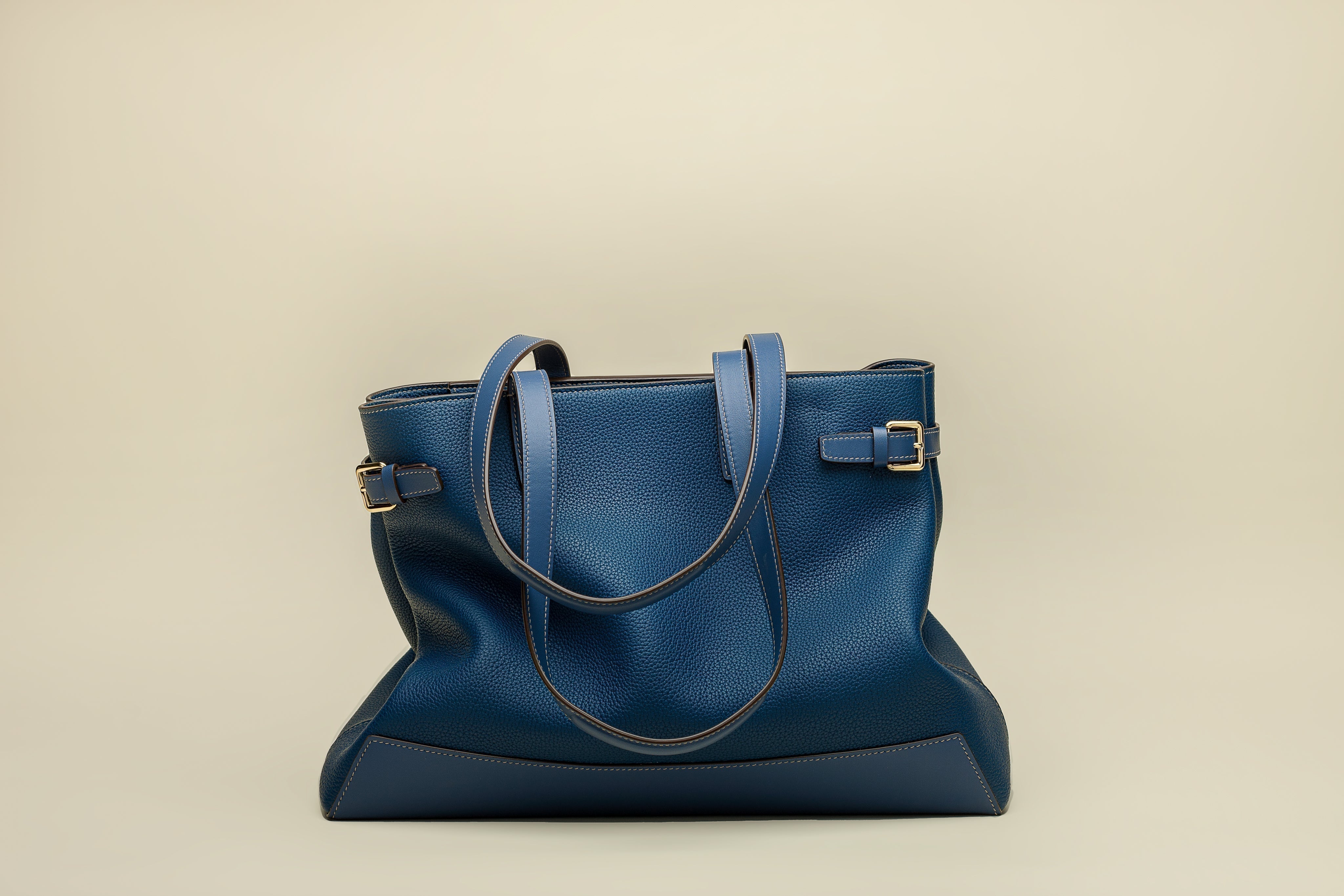 Handcrafted Luxury HandBags: Durability, Quality, and Personalization