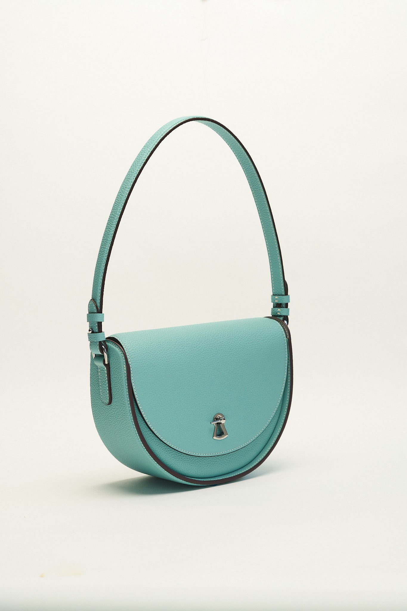 Mid Summer Shoulder Carry - Sky Blue