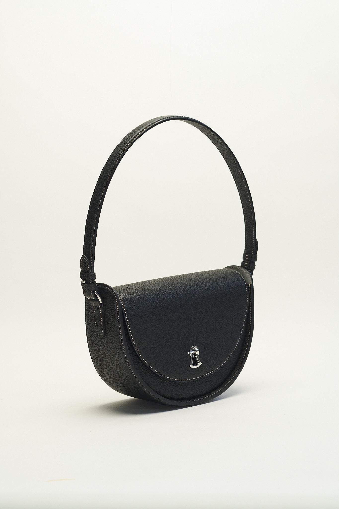 Mid Summer Shoulder Carry -Black